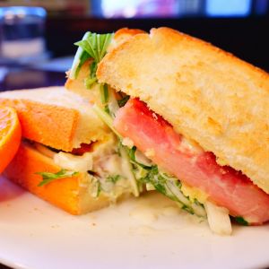 名物厚切りベーコンサンド（単品）５２０円 